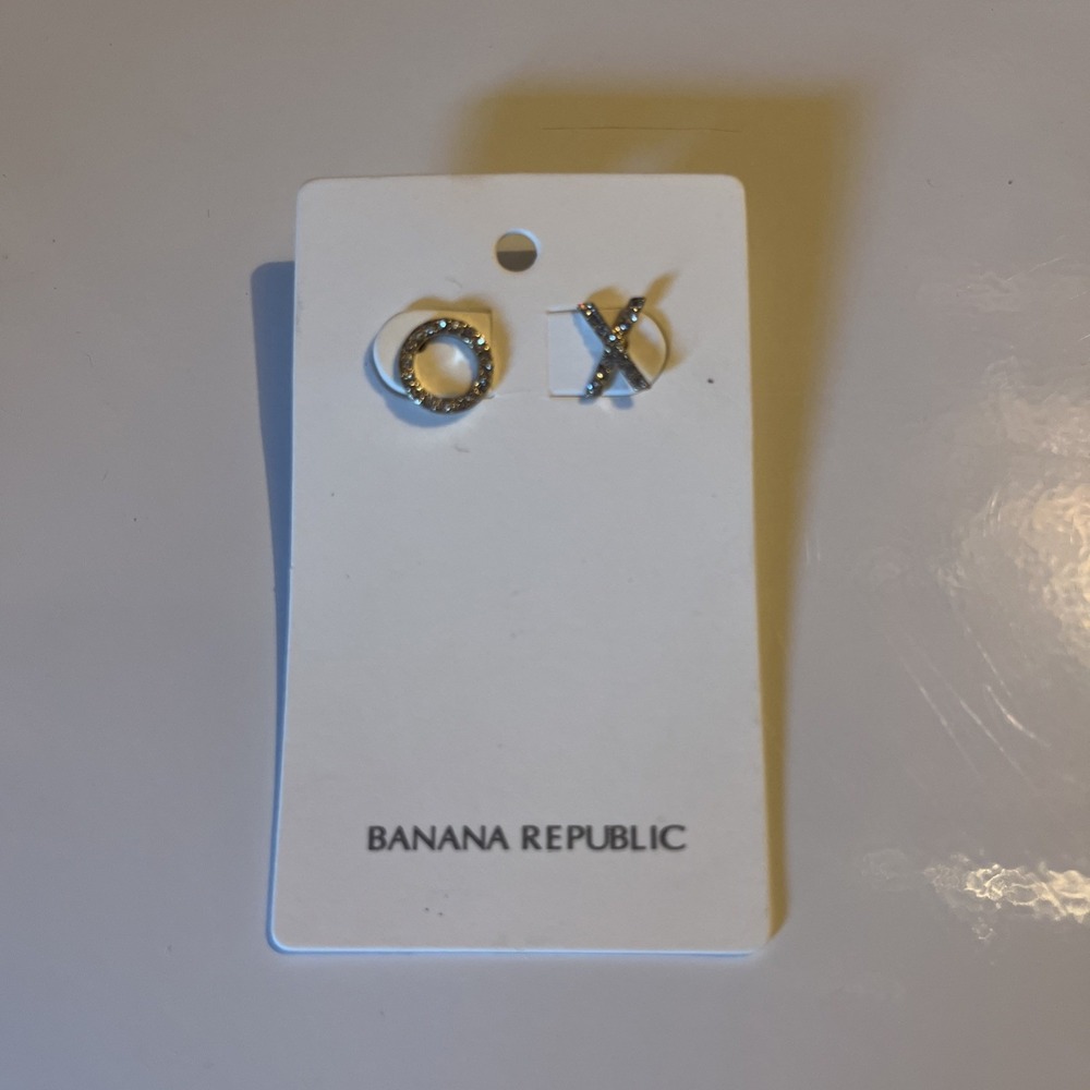 NWT Banana Republic Hugs And Kisses Women's Stud Earrings